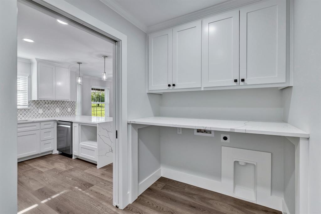 11345 Jennifer Circle Sanger, TX 76266 - Photo 21 of 39 a view of white cabinets and window