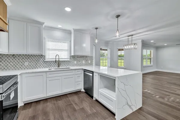 $470,000 | 11345 Jennifer Circle, Sanger, TX 76266