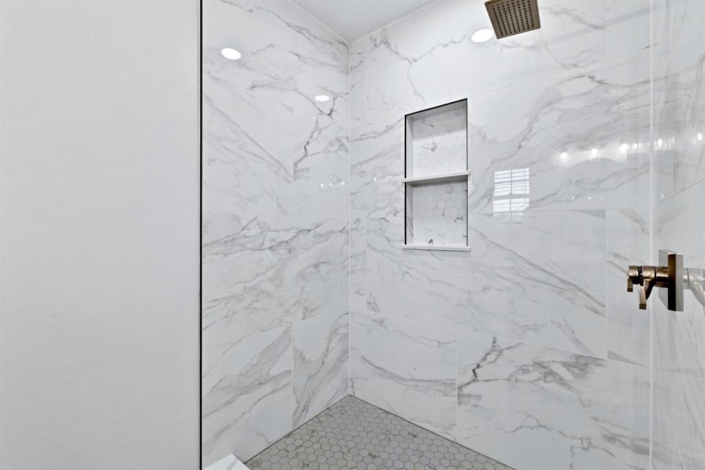 11345 Jennifer Circle Sanger, TX 76266 - Photo 33 of 39 a bathroom with a shower