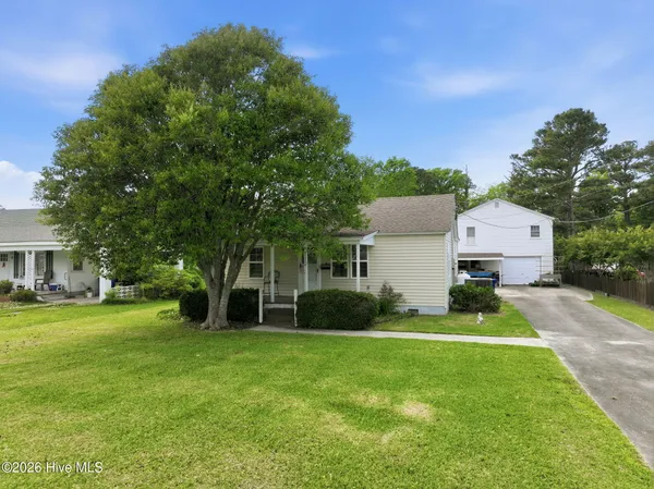 $389,000 | 113 Circle Drive, Beaufort, NC 28516