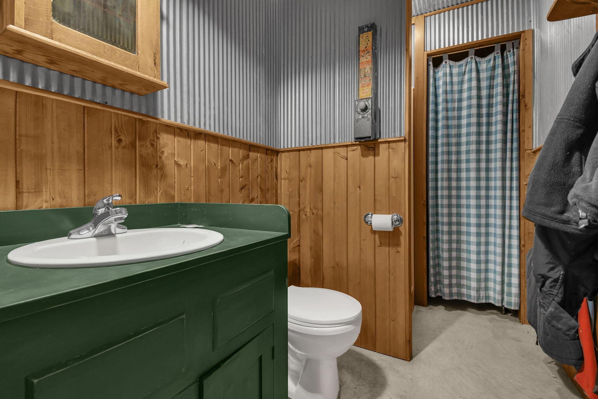 1995 Pickerington Road Lancaster, OH 43130 - Photo 57 of 74 Full Bath in Barn