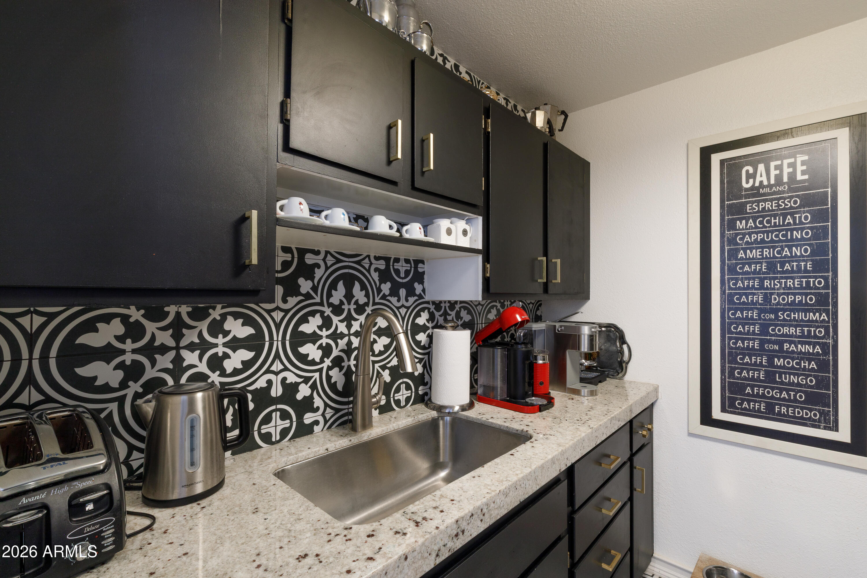 4833 North 38th Street Phoenix, AZ 85018 - Photo 35 of 64 4833 N 38th St-46