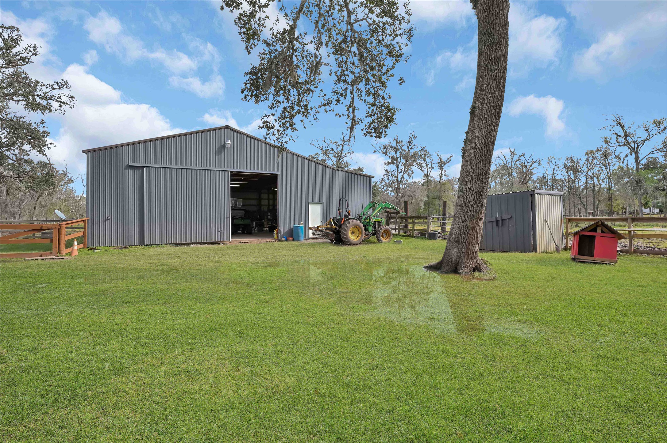 16423 County Road 528 Rosharon, TX 77583 - Photo 26 of 35 a view of a house with a back yard