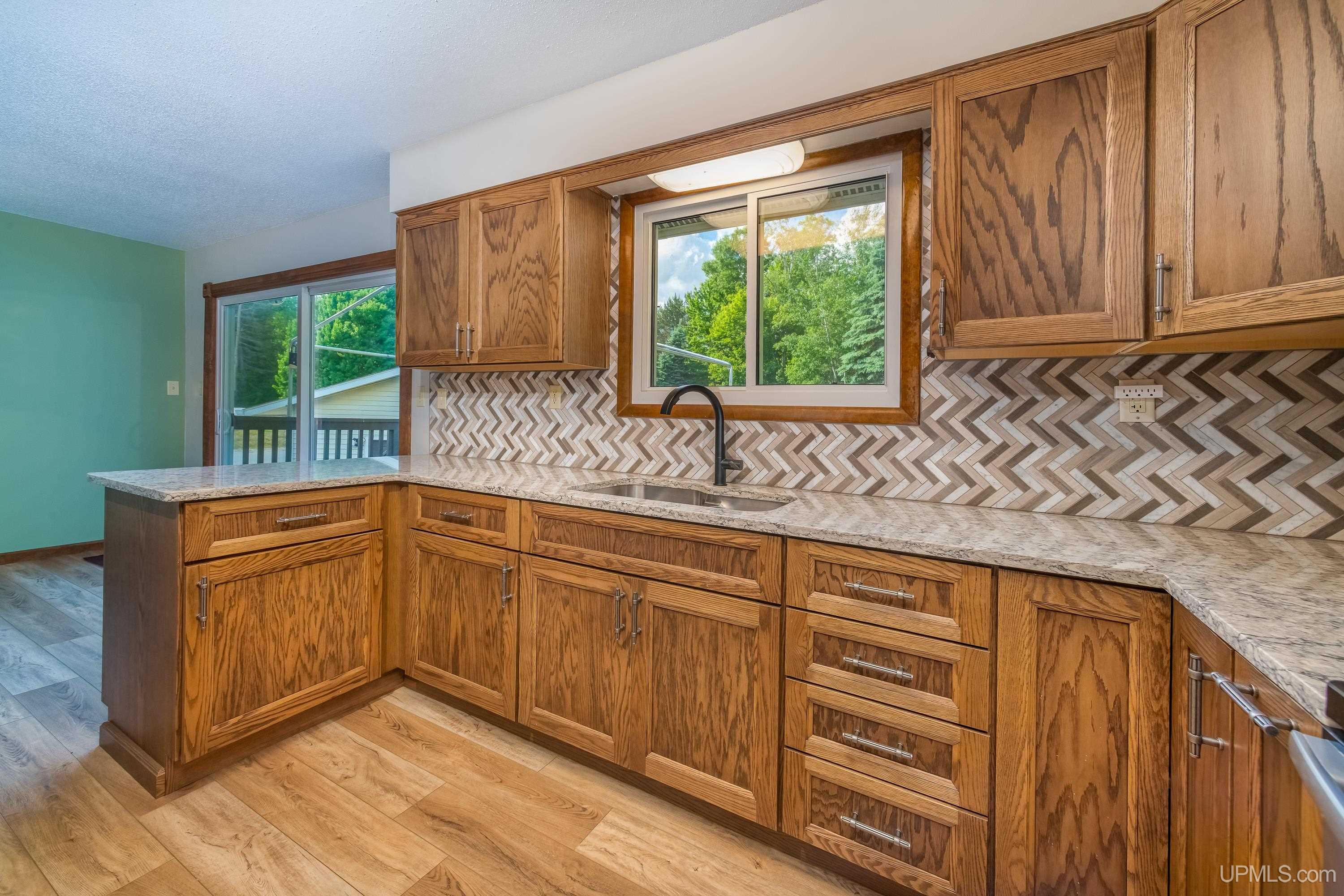204 Ford Road Marquette, MI 49855 - Photo 3 of 47