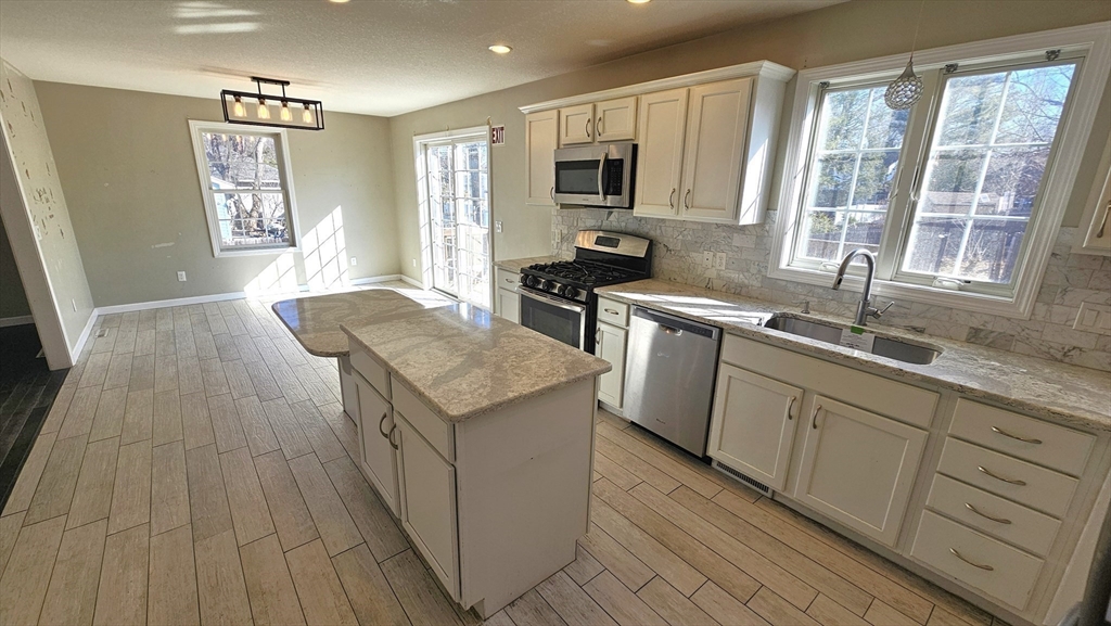 175 Fiberloid Street Springfield, MA 01151 - Photo 10 of 27 Gallery Image 10