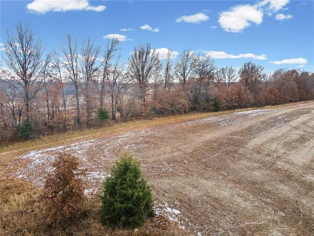 $438,400 | 65 & Creek, Carrollton, MO 64633