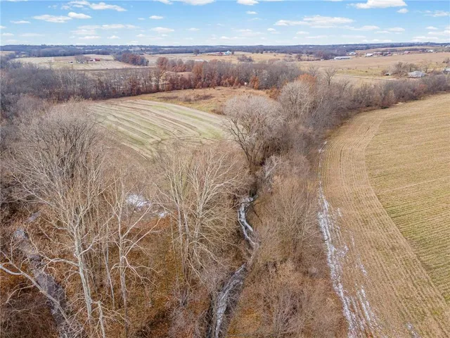 $438,400 | 65 & Creek, Carrollton, MO 64633