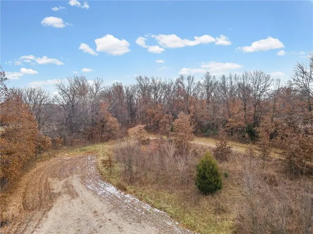 $438,400 | 65 & Creek, Carrollton, MO 64633