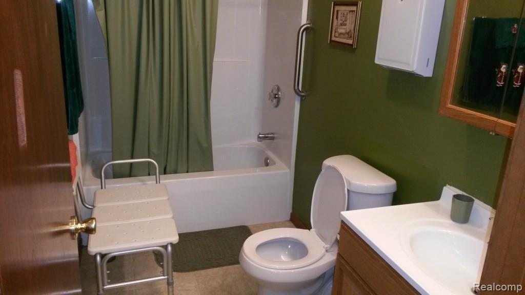 26153 Colgate Street Inkster, MI 48141 - Photo 13 of 18 Colgate (1).jpg