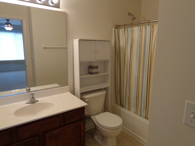 654 South Rosehall Lane Round Lake, IL 60073 - Photo 7 of 14