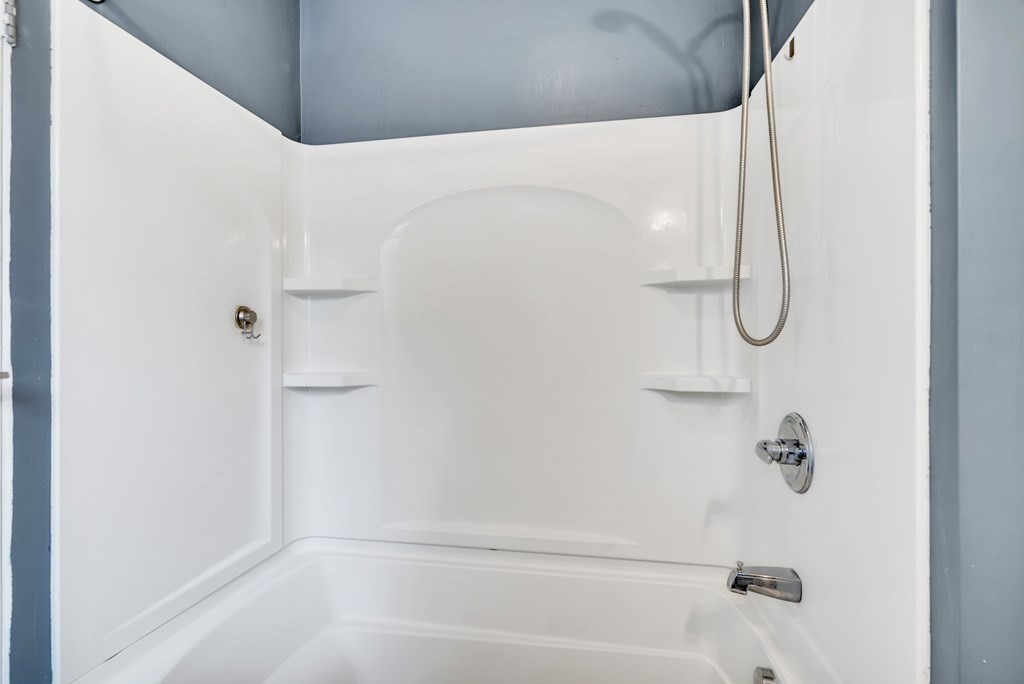 32 Tatum Road Shrewsbury, MA 01545 - Photo 11 of 21 Gallery Image 11