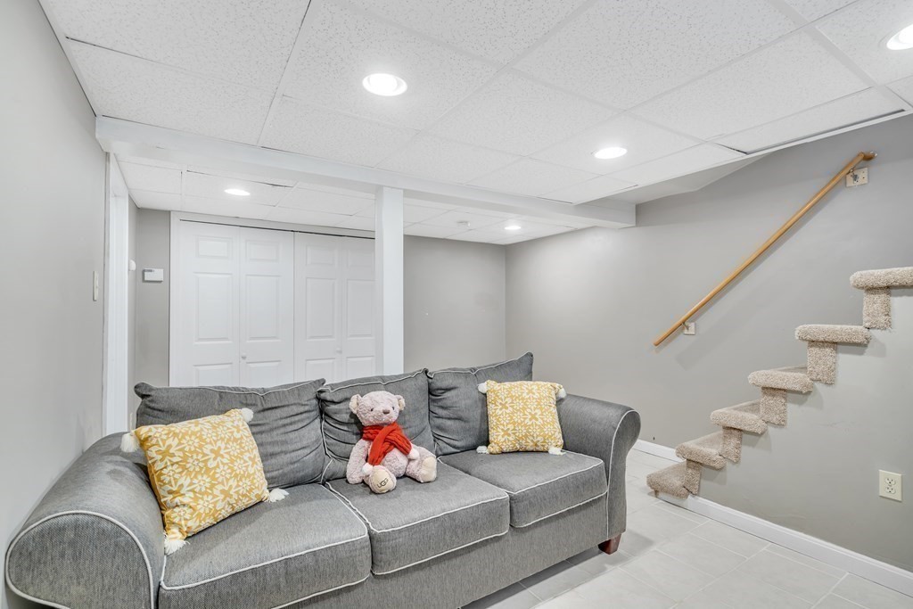32 Tatum Road Shrewsbury, MA 01545 - Photo 16 of 21 Gallery Image 16