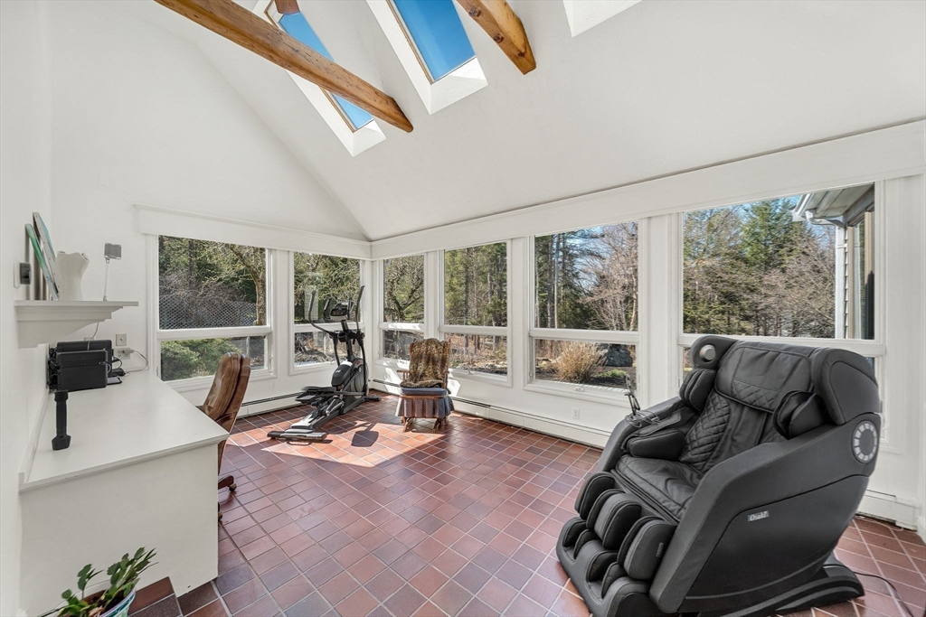 39 Kings Grant Road Weston, MA 02493 - Photo 13 of 42