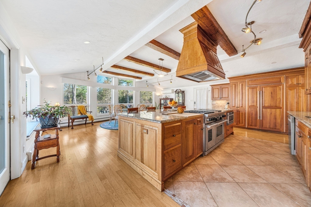 39 Kings Grant Road Weston, MA 02493 - Photo 16 of 42