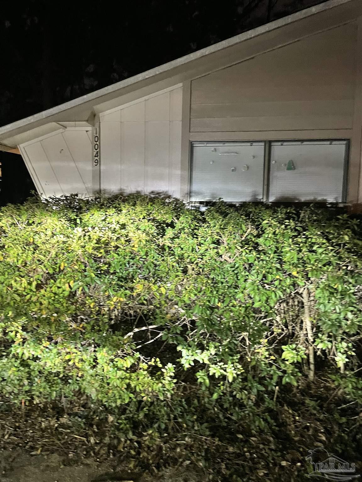 10049 Hillview Road Pensacola, FL 32514 - Photo 2 of 23