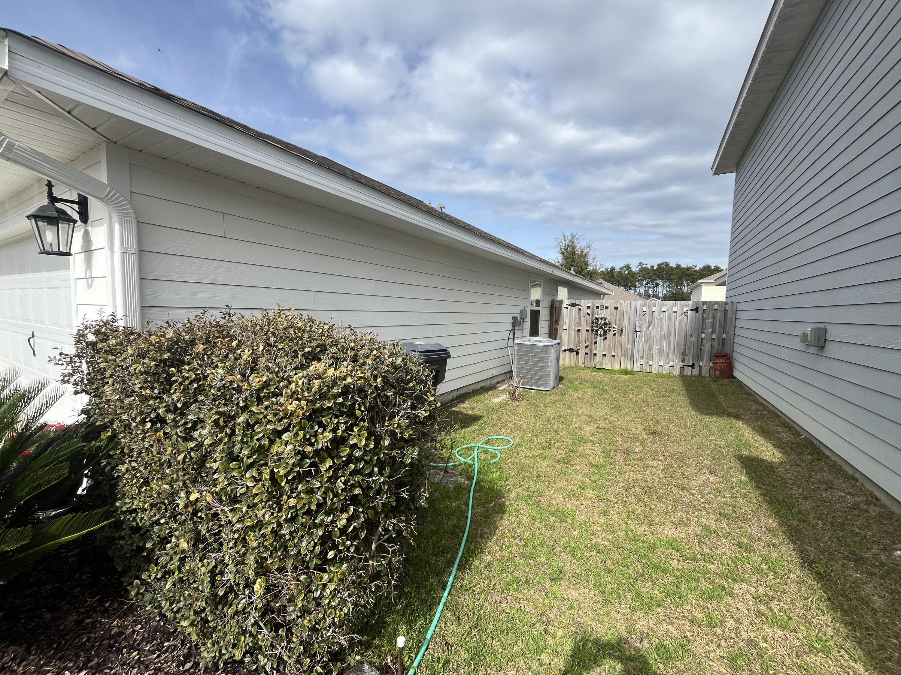 203 This Way Freeport, FL 32439 - Photo 3 of 29 a view of a backyard