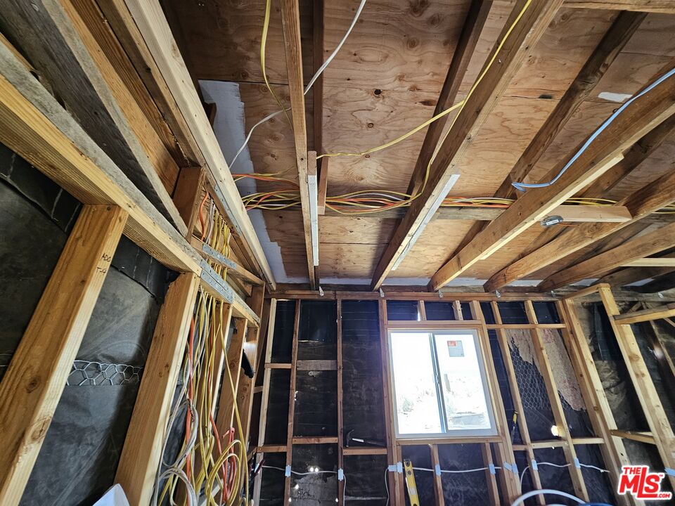 7797 Quartz Road Mojave, CA 93501 - Photo 29 of 49 a view of an empty room