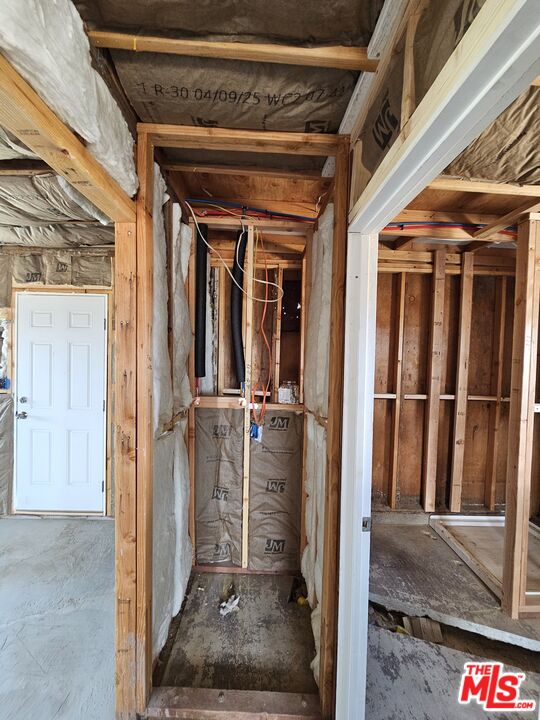 7797 Quartz Road Mojave, CA 93501 - Photo 41 of 49 a view of entryway
