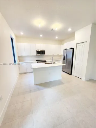 $4,200 | 4583 Northwest 83rd Place, Doral, FL 33166