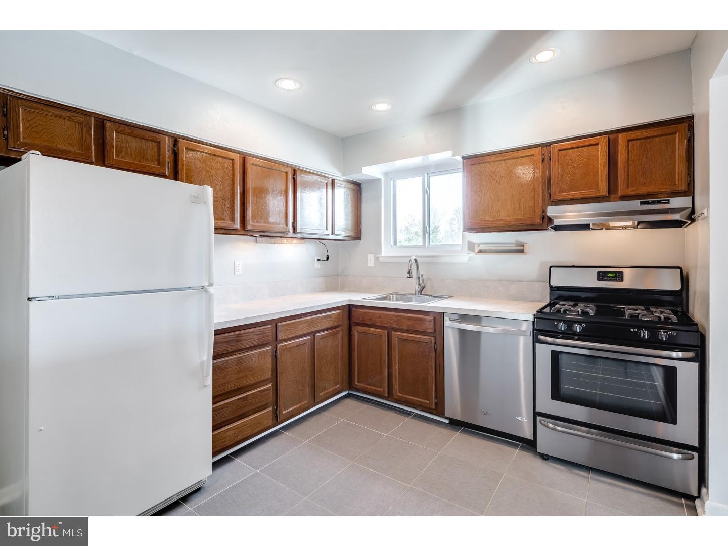 163 Echelon Road, Unit 5 Voorhees, NJ 08043 - Photo 4 of 12