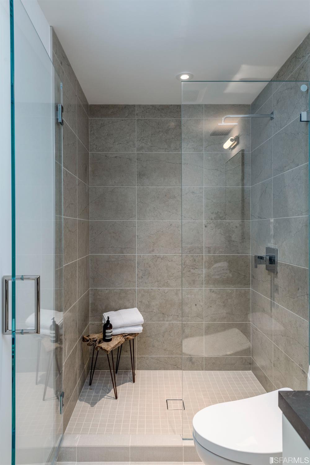 1805 Buchanan Street, Unit 3B San Francisco, CA 94115 - Photo 32 of 55 a bathroom with a bathtub and a toilet