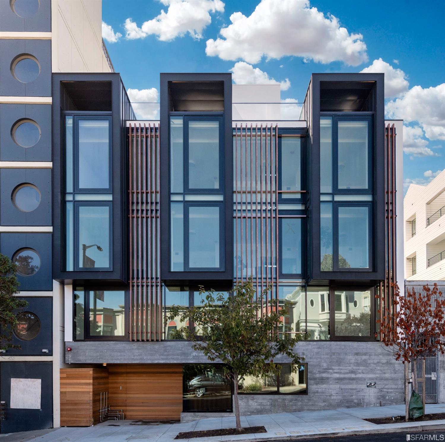 1805 Buchanan Street, Unit 3B San Francisco, CA 94115 - Photo 55 of 55 front view of a house with a street