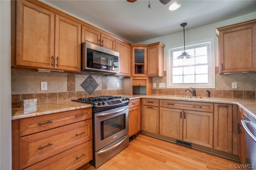 11608 Hillside Road Chester, VA 23831 - Photo 8 of 48