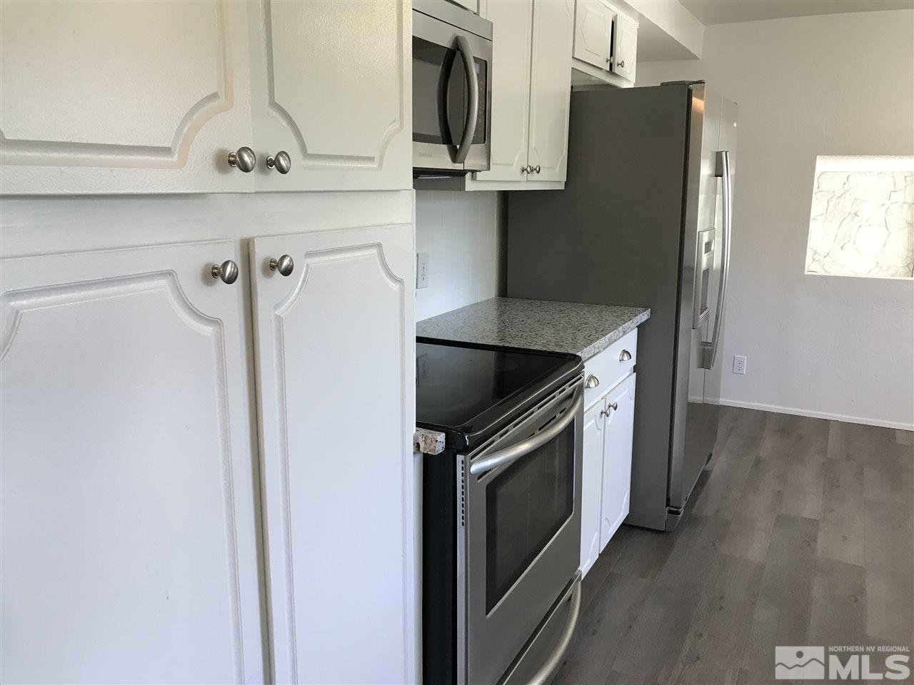 4140 Snowshoe Lane Reno, NV 89502 - Photo 4 of 22 Photo 4