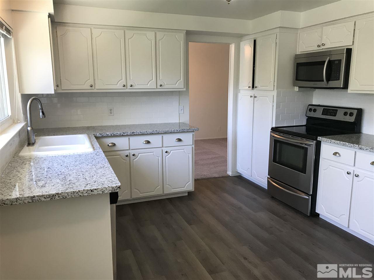 4140 Snowshoe Lane Reno, NV 89502 - Photo 6 of 22 Photo 6