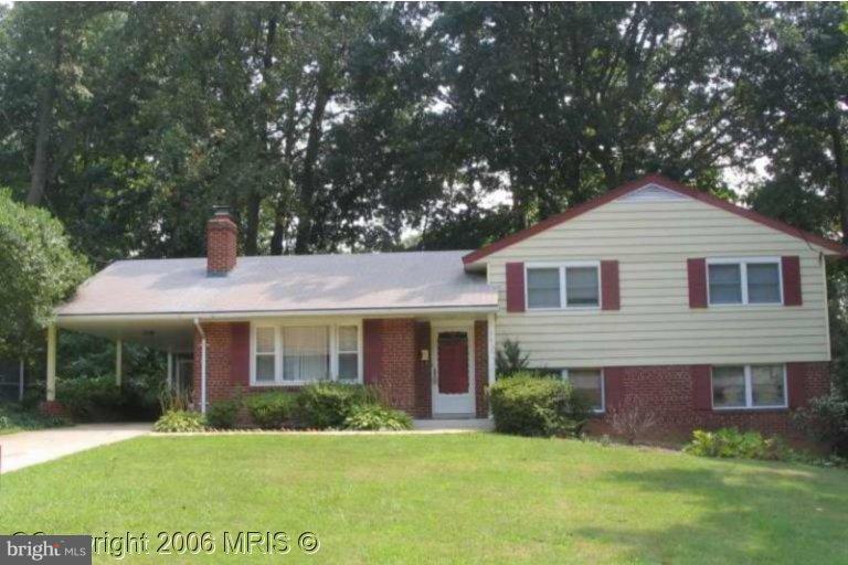 7613 Dunston Street Springfield, VA 22151 - Photo 1 of 30 Exterior (Front)