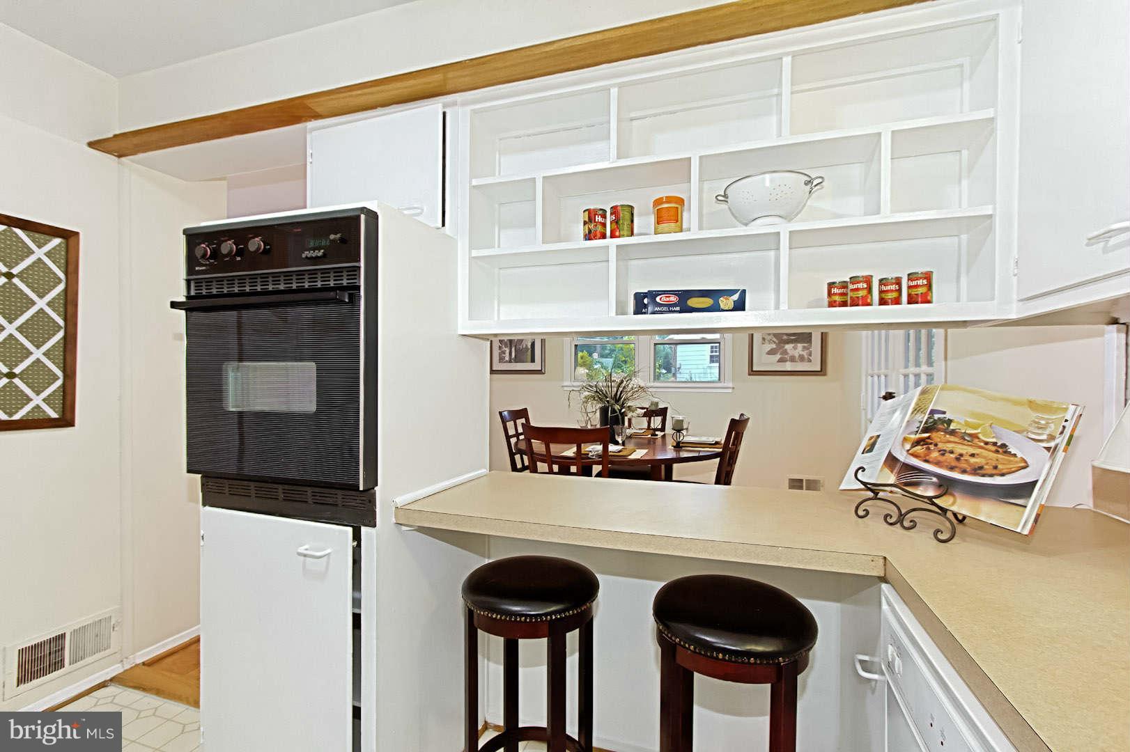 7613 Dunston Street Springfield, VA 22151 - Photo 14 of 30 Kitchen
