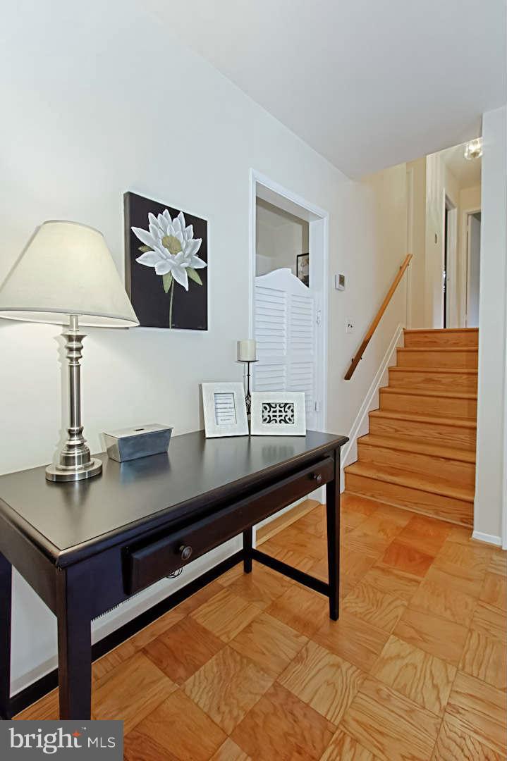 7613 Dunston Street Springfield, VA 22151 - Photo 15 of 30 Interior (General)