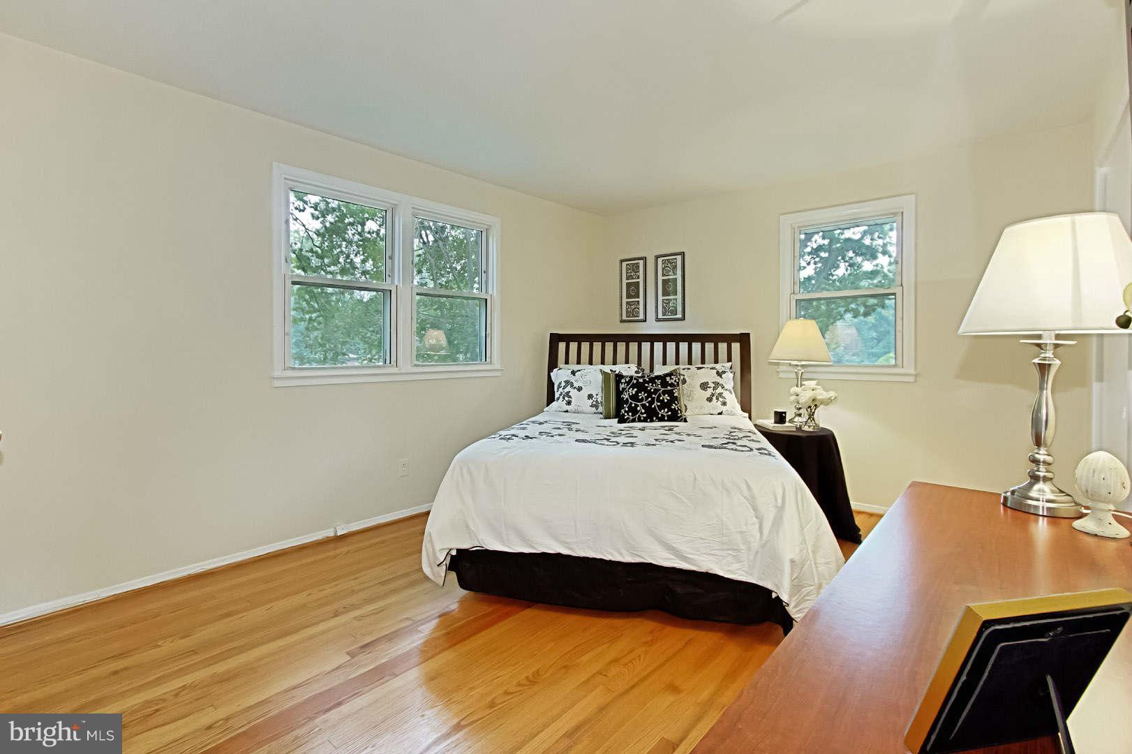 7613 Dunston Street Springfield, VA 22151 - Photo 19 of 30 Bedroom (Master)