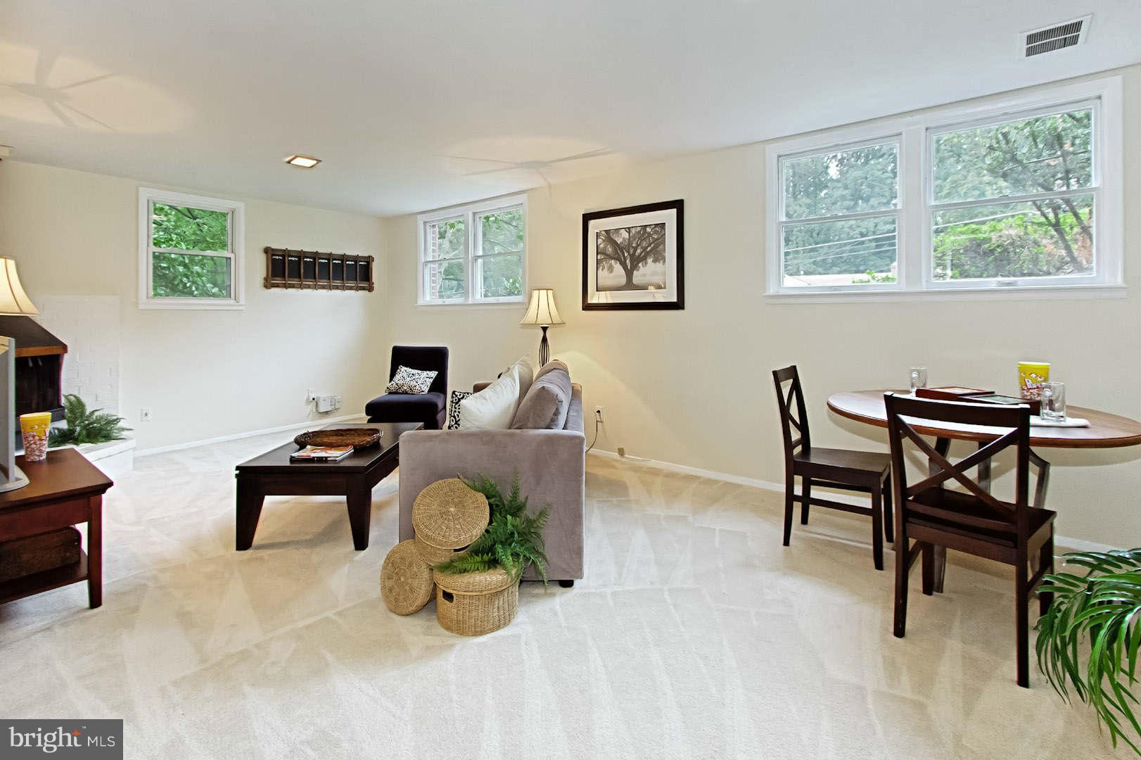 7613 Dunston Street Springfield, VA 22151 - Photo 21 of 30 Family Room