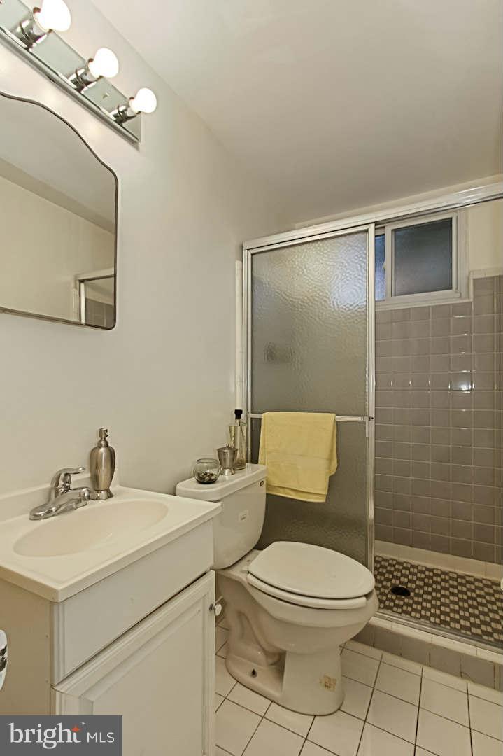 7613 Dunston Street Springfield, VA 22151 - Photo 25 of 30 Bath