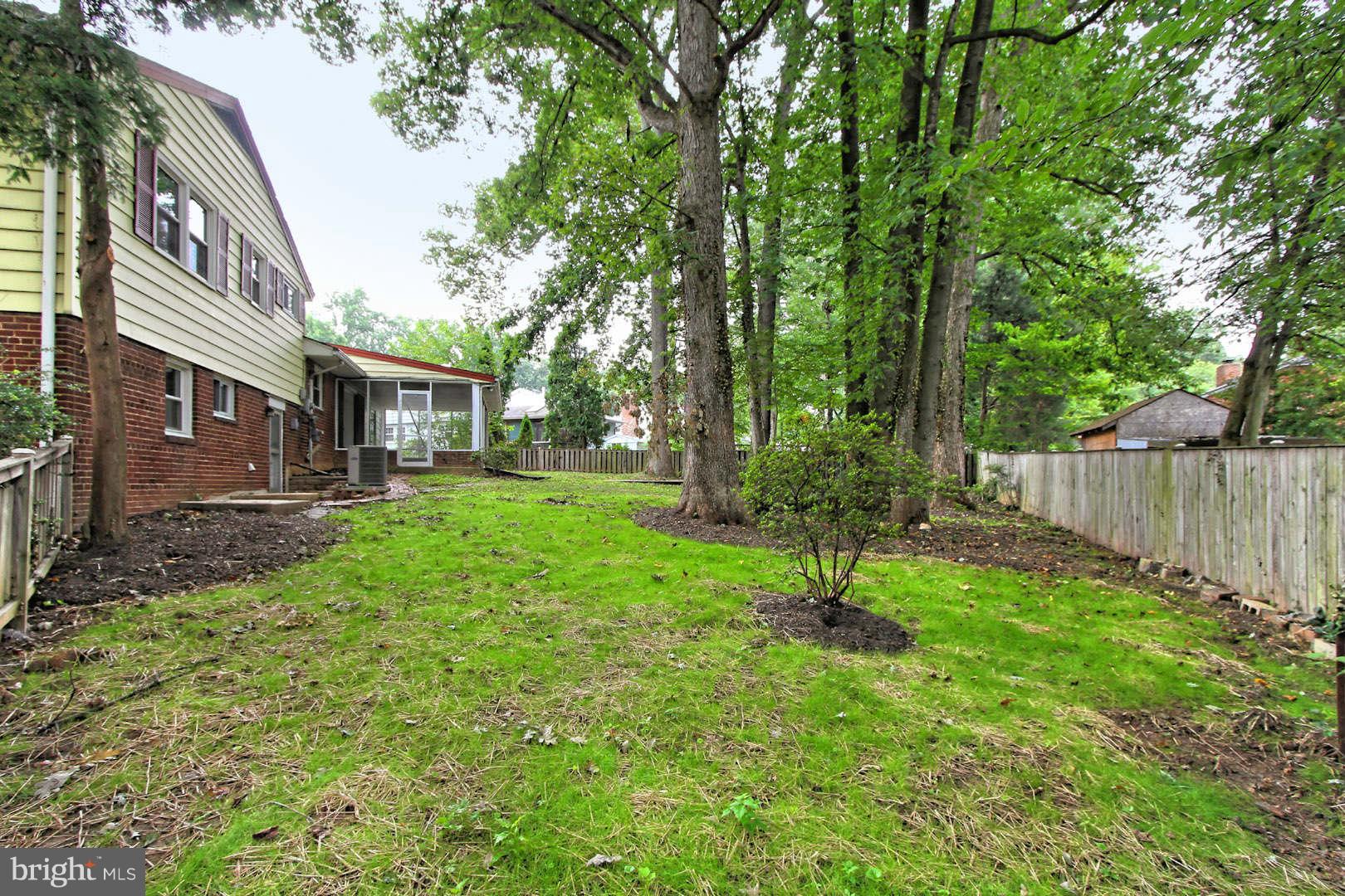7613 Dunston Street Springfield, VA 22151 - Photo 27 of 30 Exterior (Rear)