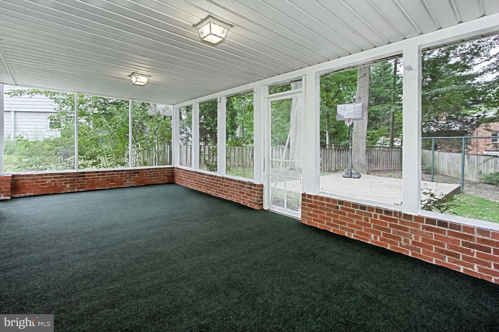 7613 Dunston Street Springfield, VA 22151 - Photo 9 of 30 Interior (General)