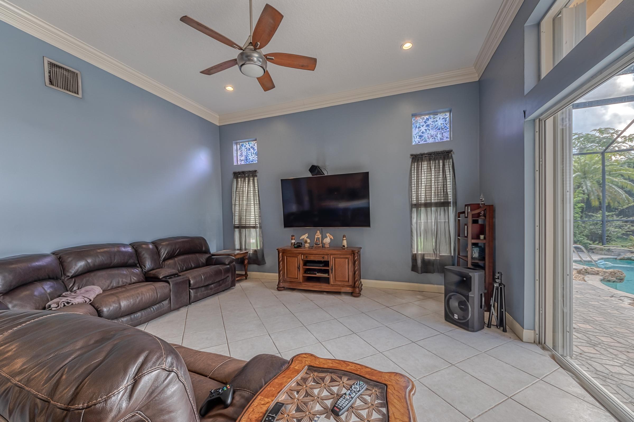 21702 Marigot Drive Boca Raton, FL 33428 - Photo 13 of 31 FAMILY ROOM