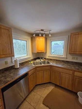 $2,500 | 1636 Drift Road, Unit M, Westport, MA 02790