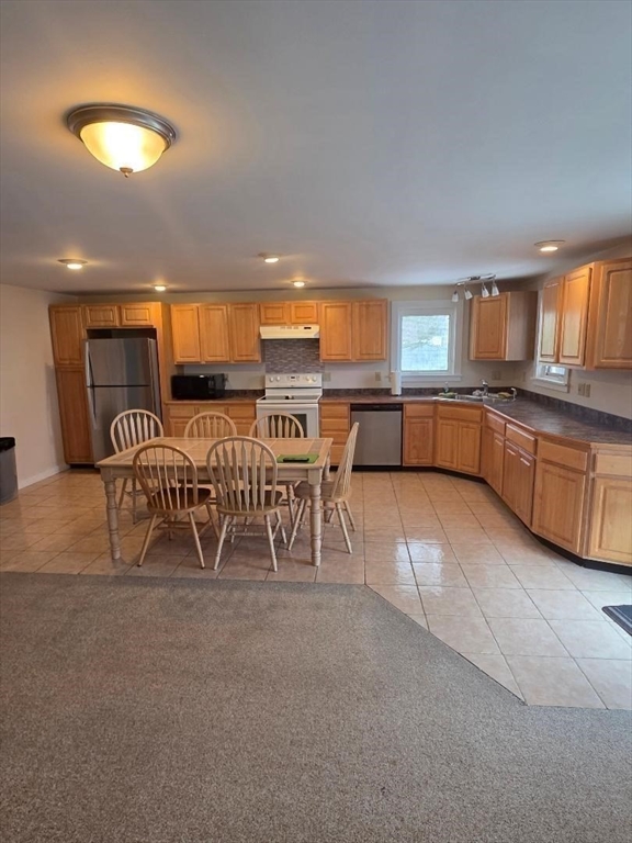 1636 Drift Road, Unit M Westport, MA 02790 - Photo 9 of 36