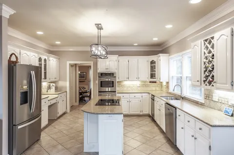 $859,000 | 135 North Country Club Drive, Hendersonville, TN 37075