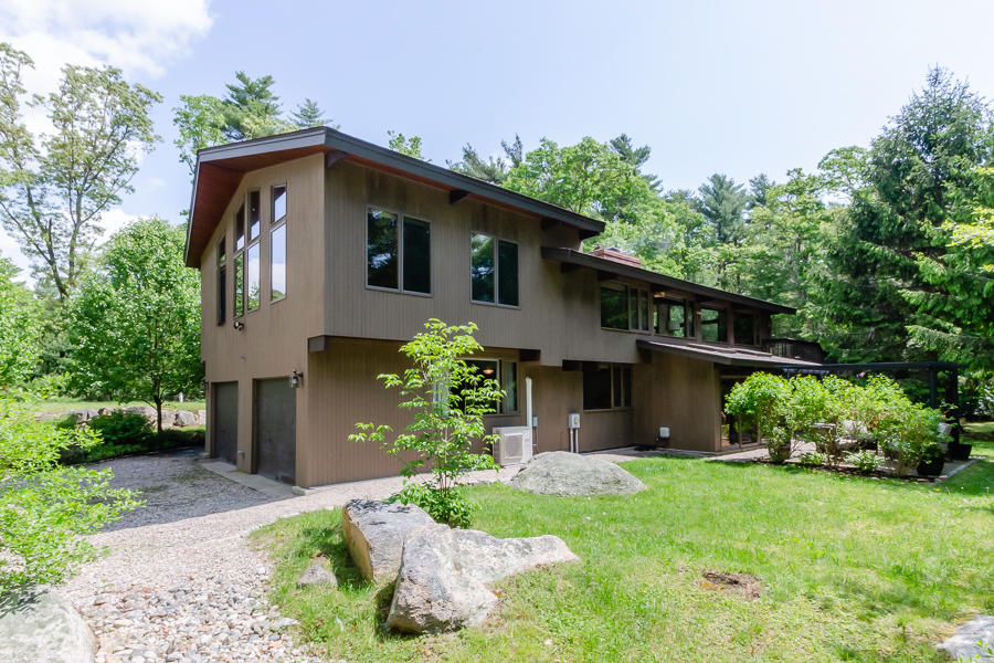 17 Alden Road Marion, MA 02738 - Photo 2 of 41 1905_Arruda17Alden_058-2