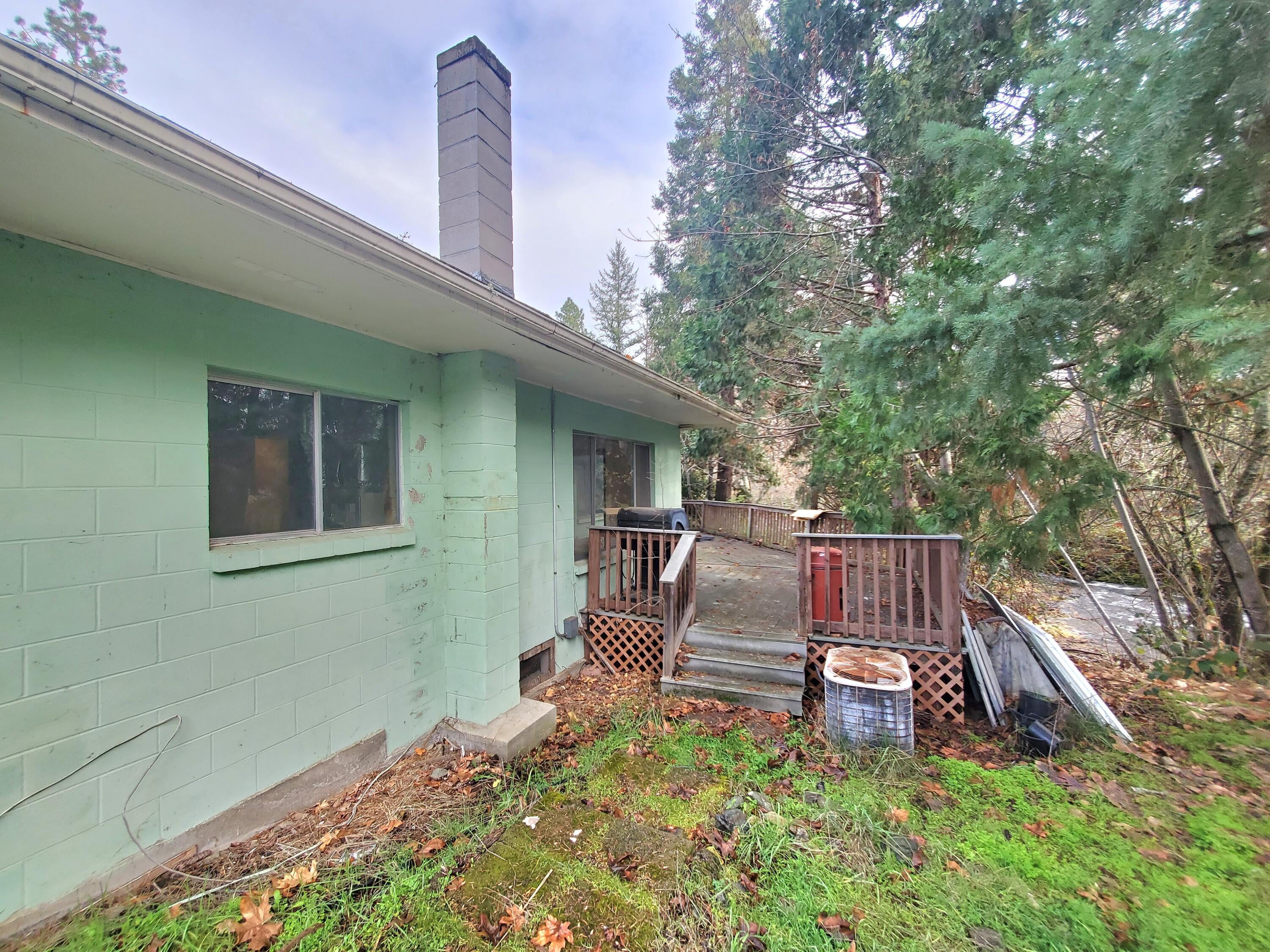 395 East Fork Road Williams, OR 97544 - Photo 42 of 59 20231204_120804
