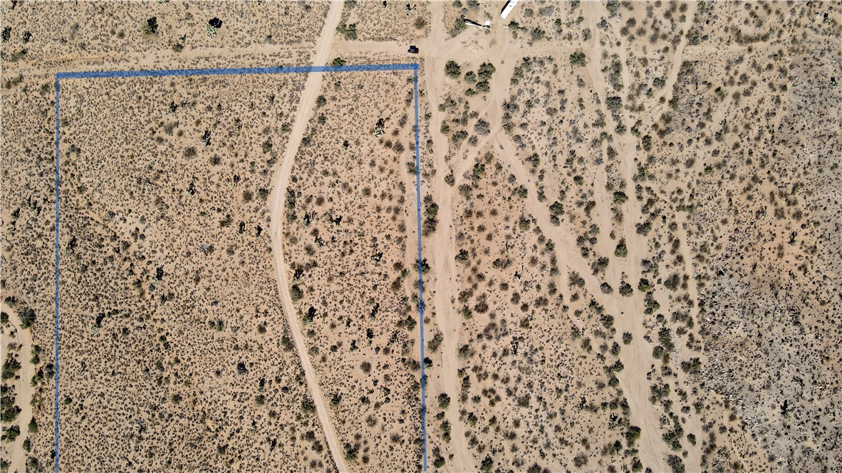 244-06-335 Holiday Road Yucca, AZ 86438 - Photo 2 of 4