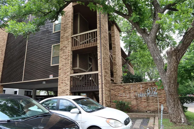 $1,550 | 612 Park Place, Unit 202, Austin, TX 78705