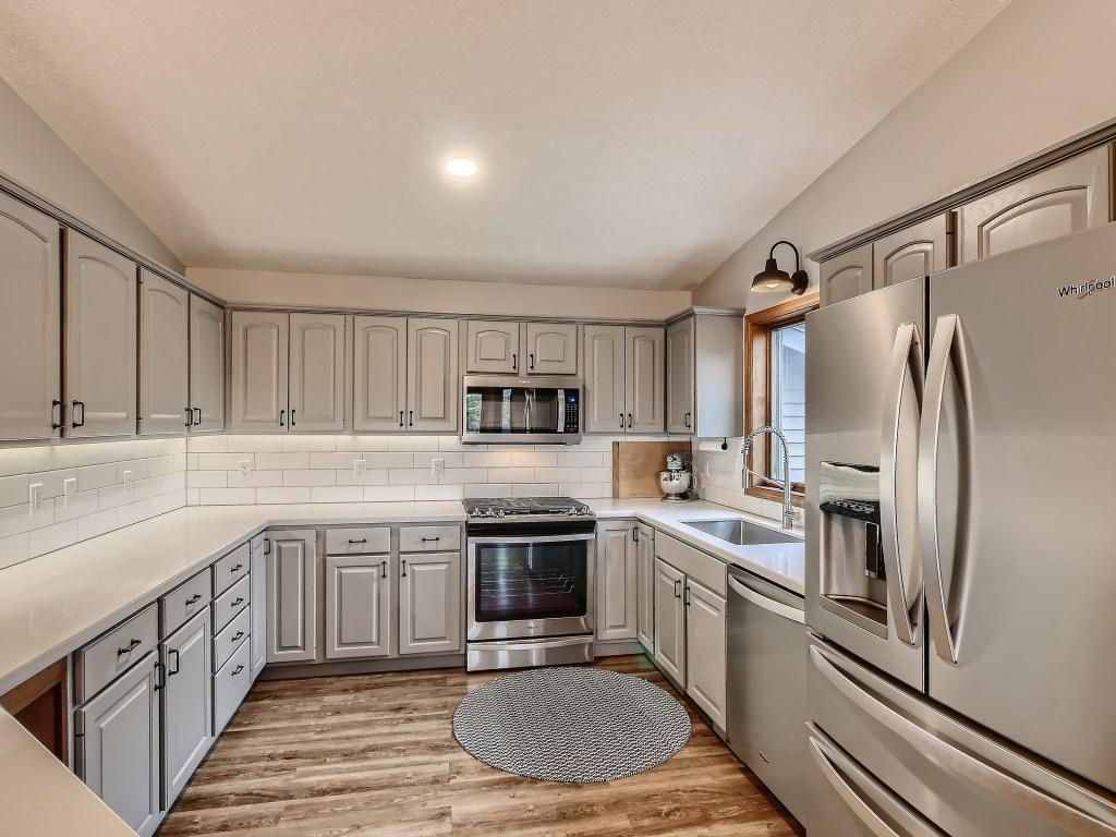 1043 Moonglow Road Hudson, WI 54016 - Photo 6 of 30 Gallery Image 6