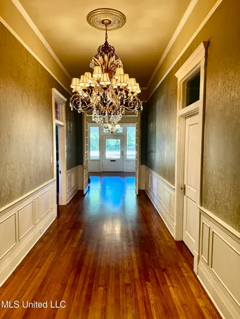 $345,000 | 123 Grand Avenue, Yazoo City, MS 39194