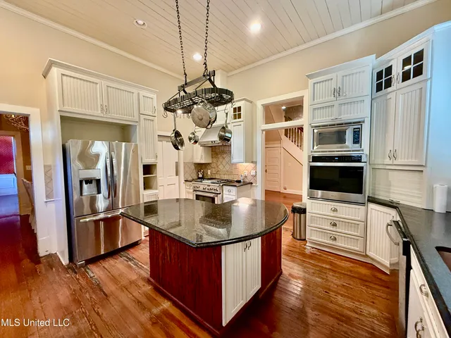 $350,000 | 123 Grand Avenue, Yazoo City, MS 39194