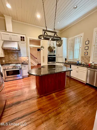 $345,000 | 123 Grand Avenue, Yazoo City, MS 39194