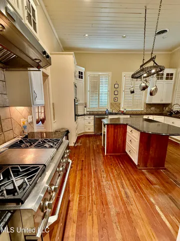 $350,000 | 123 Grand Avenue, Yazoo City, MS 39194